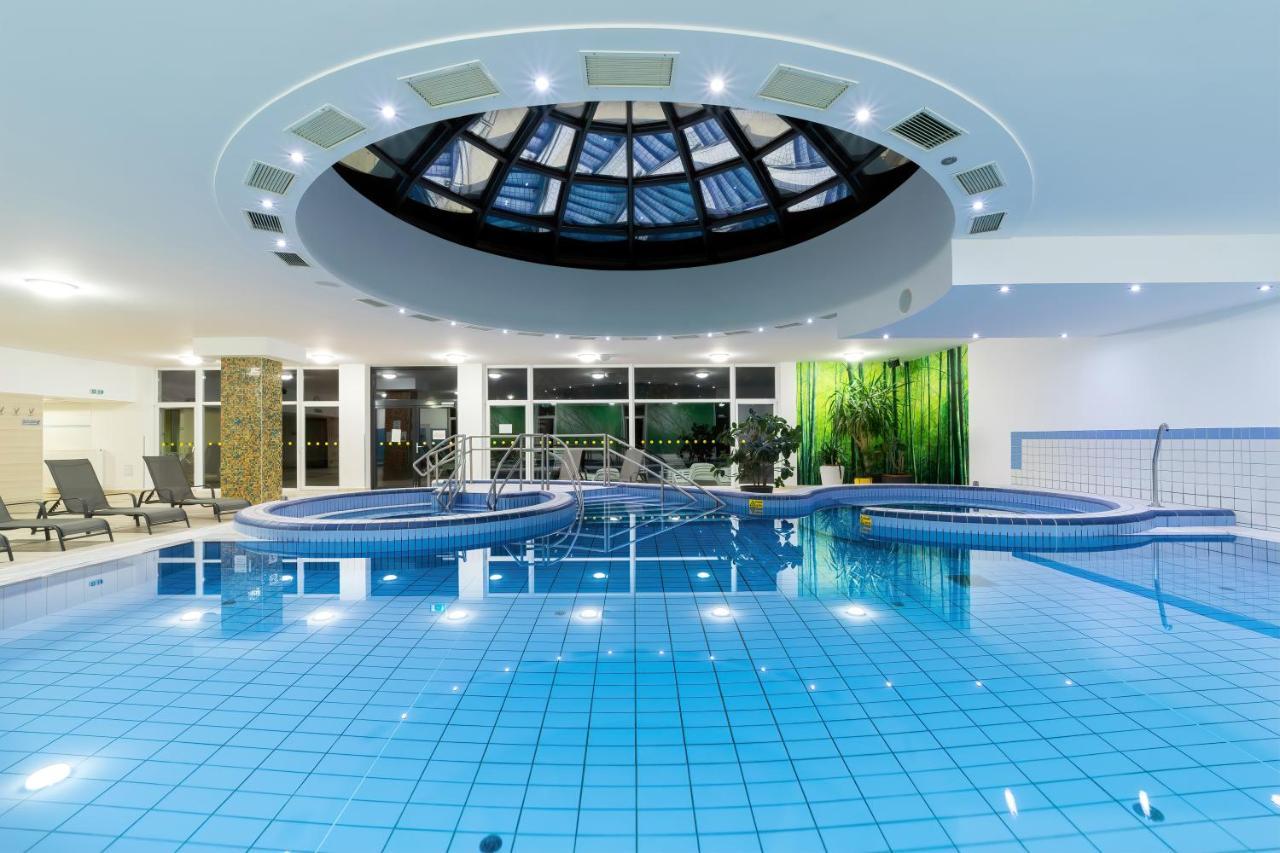 Napfeny Hotel Zalakaros Buitenkant foto