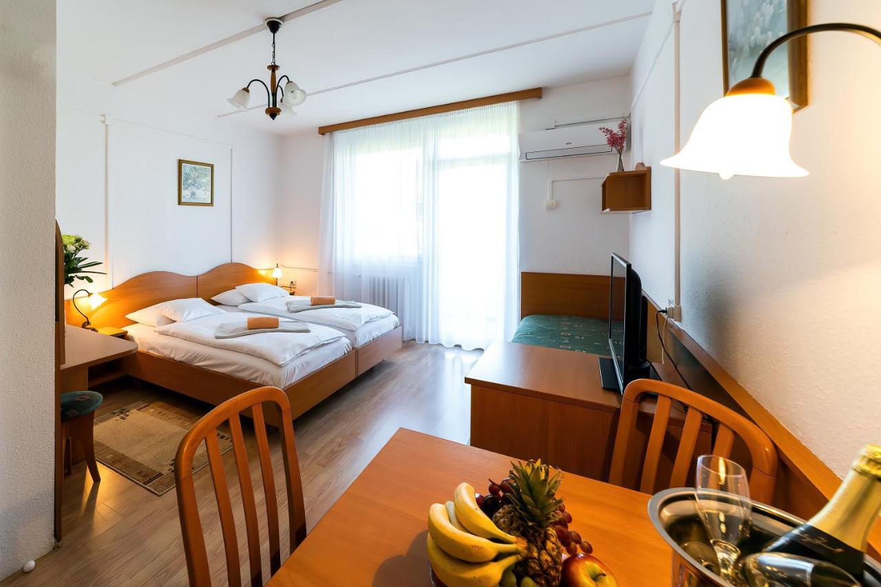 Napfeny Hotel Zalakaros Buitenkant foto