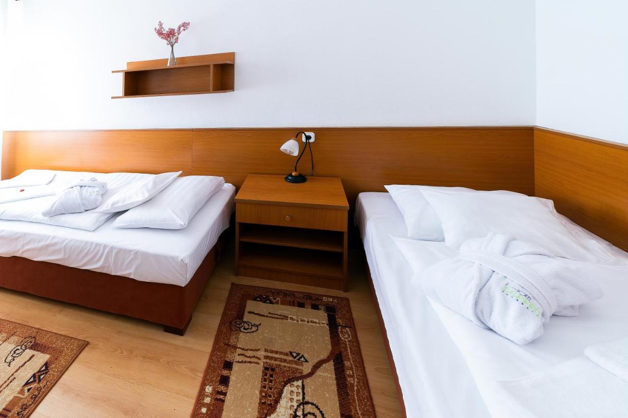 Napfeny Hotel Zalakaros Buitenkant foto