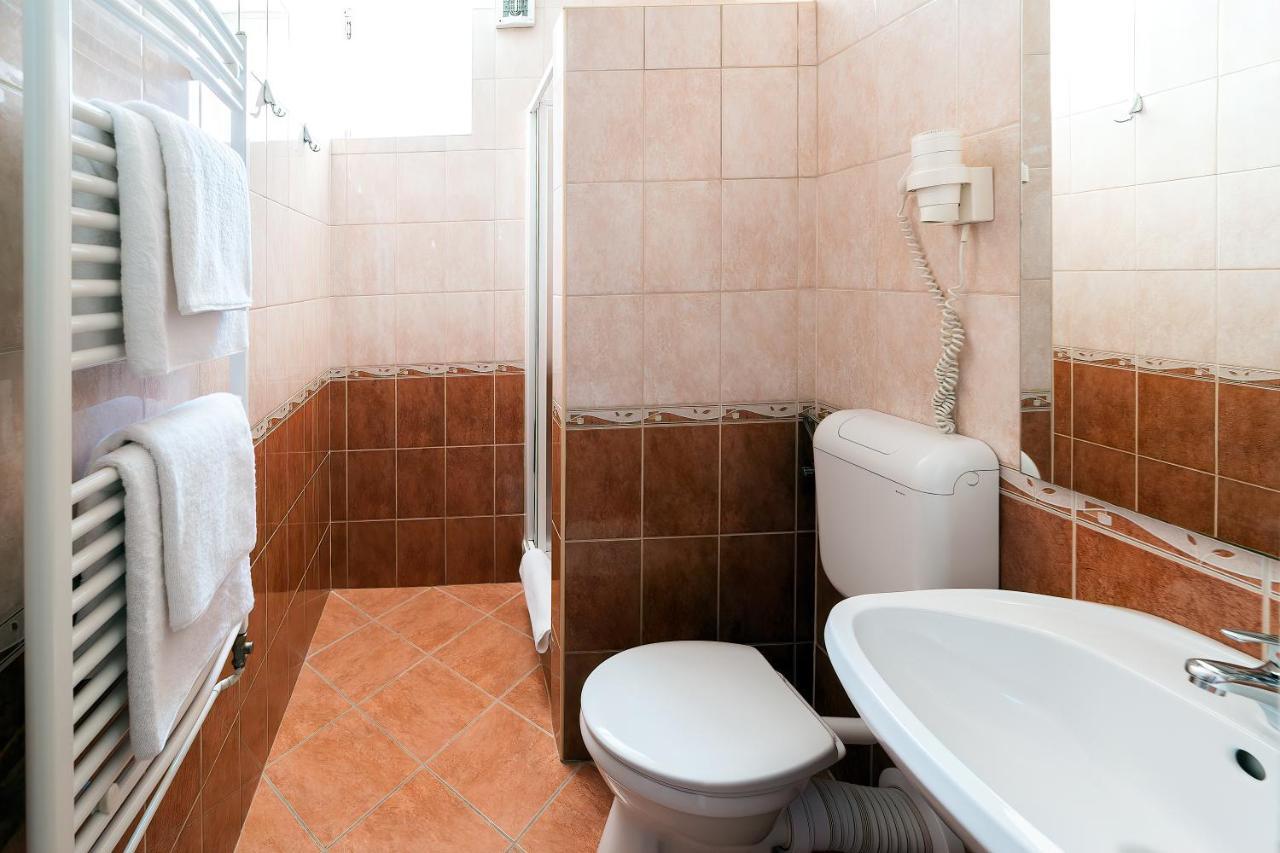 Napfeny Hotel Zalakaros Buitenkant foto