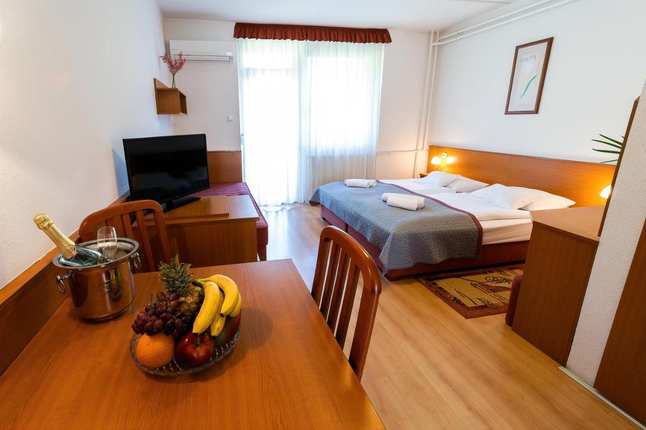 Napfeny Hotel Zalakaros Buitenkant foto