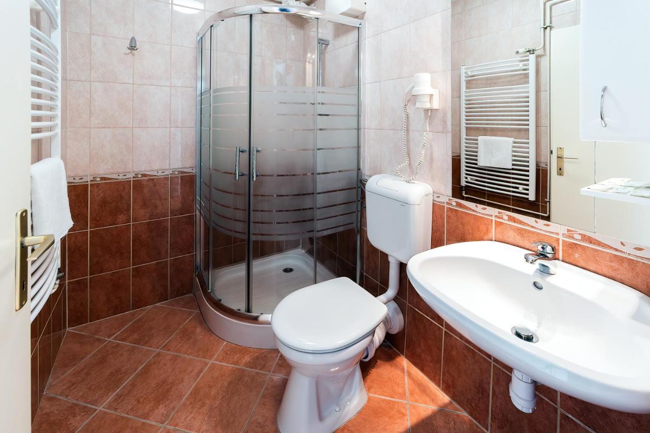 Napfeny Hotel Zalakaros Buitenkant foto