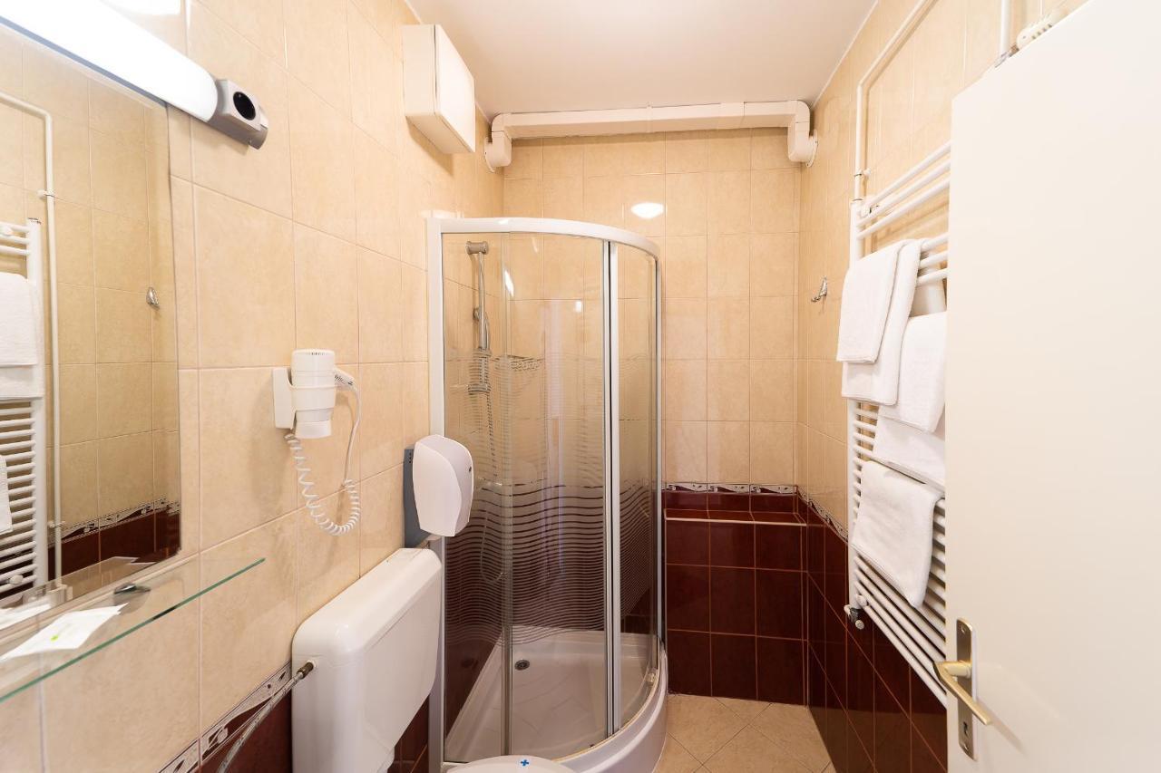 Napfeny Hotel Zalakaros Buitenkant foto