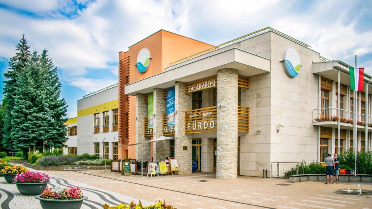 Napfeny Hotel Zalakaros Buitenkant foto