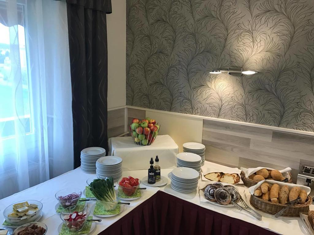 Napfeny Hotel Zalakaros Buitenkant foto